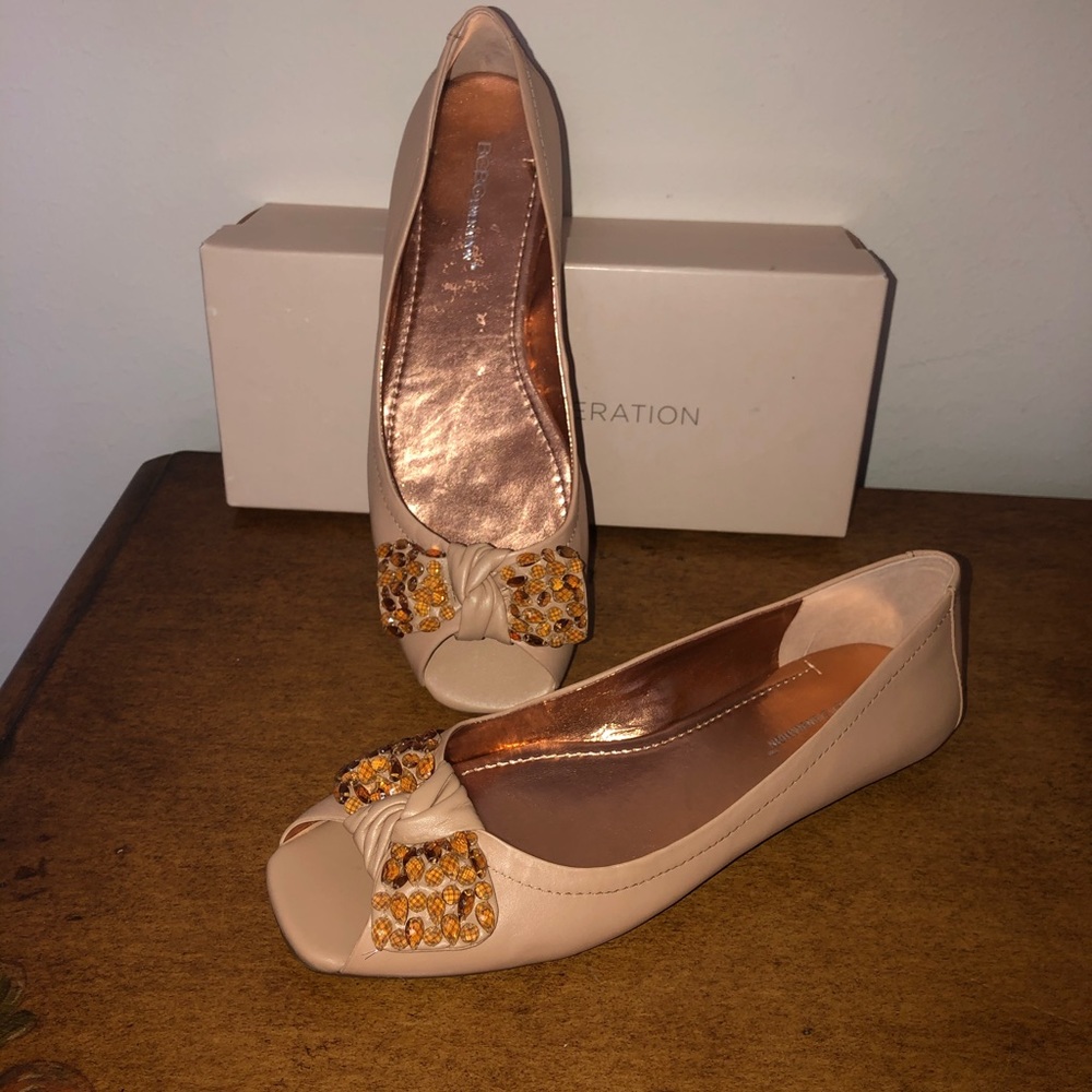 New BCBGeneration Channa  flats sandals 9.5